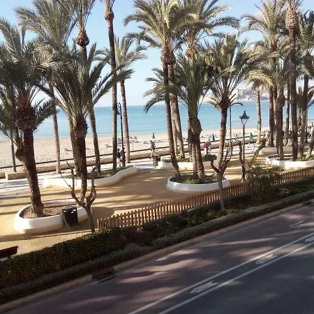 Rainbow Marques 7 アパート