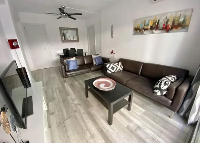 Rainbow Marques 7 * בנידורם